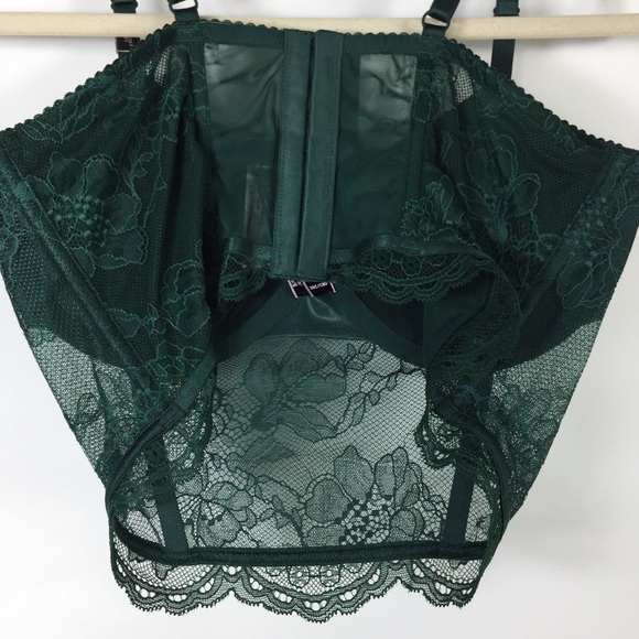 Victoria’s Secret Bombshell Lace Bustier Top 36C - Picture 8 of 13